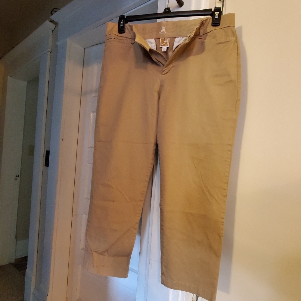 Ankle length khakis